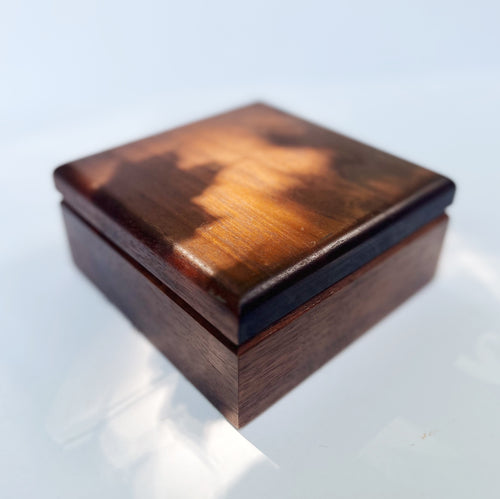 SOLID WALNUT HINGED LID BOX