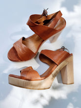 BUTTERY SOFT LEATHER CLOGS, WOMENS 5.5