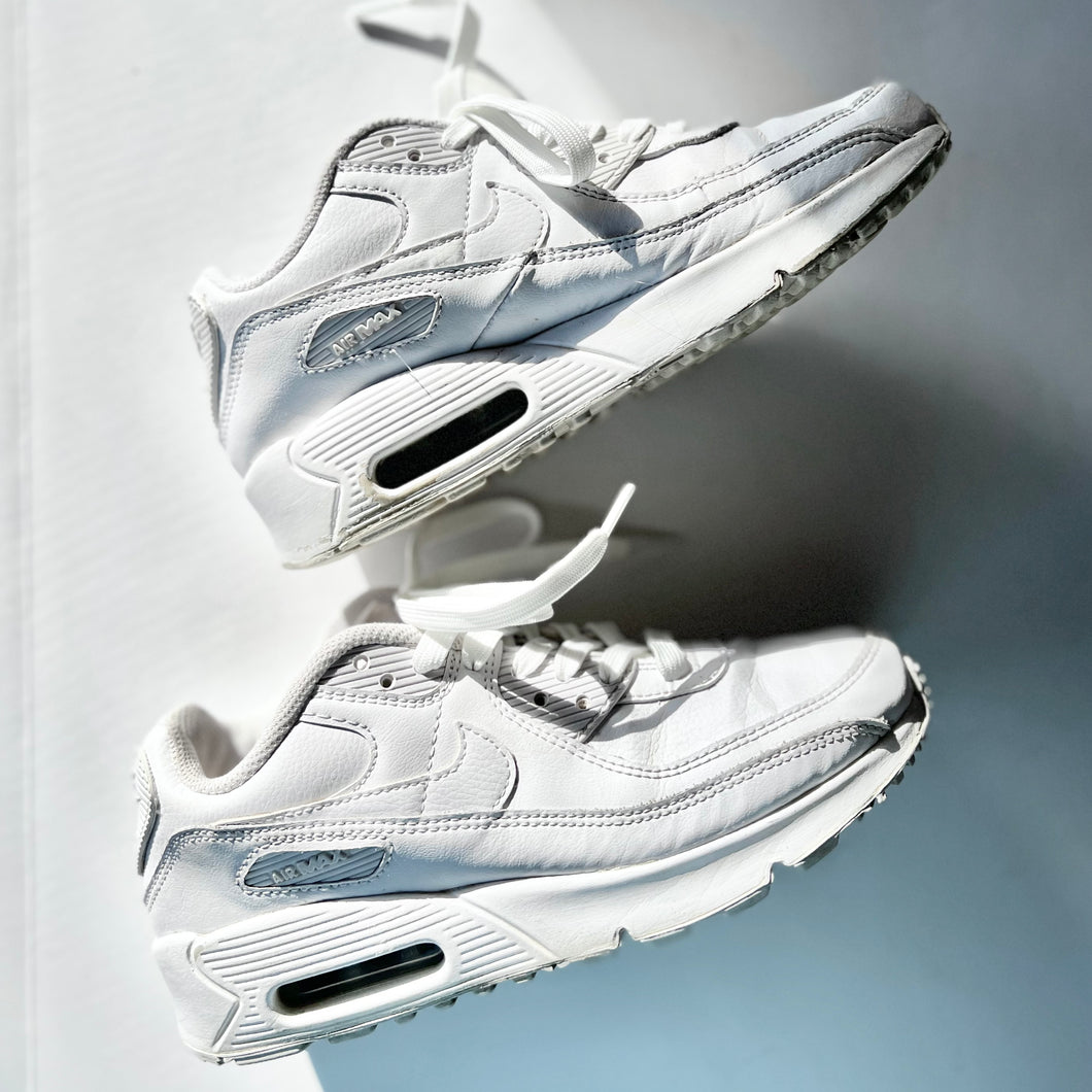 KIDS NIKE AIR MAX SIZE 3.5Y marigold