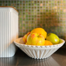 VINTAGE WHITE FRUIT BOWL