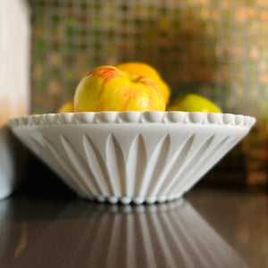 VINTAGE WHITE FRUIT BOWL