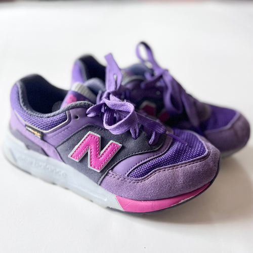 PURPLE KIDS NEW BALANCE 997H, SIZE 13.5