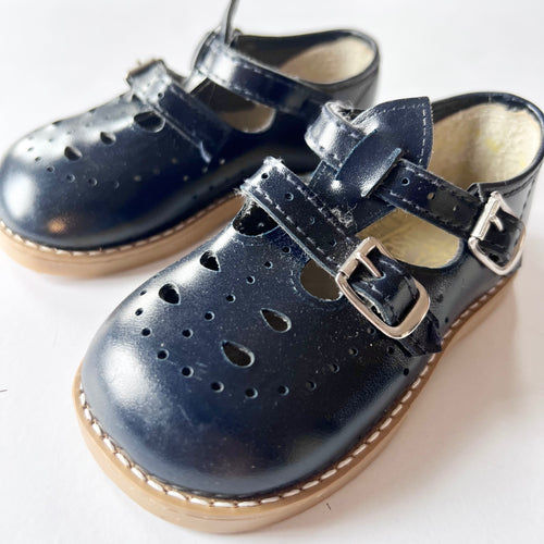 US MADE VINTAGE MARY JANES, BABY SHOE SIZE 4